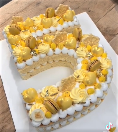Choose your own Letter/Number Cake
