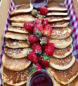 Mini Pancakes With Strawberries - 20 pieces